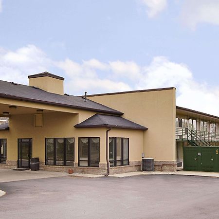 Days Inn By Wyndham White House Bagian luar foto