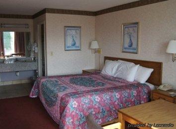 Days Inn By Wyndham White House Bagian luar foto